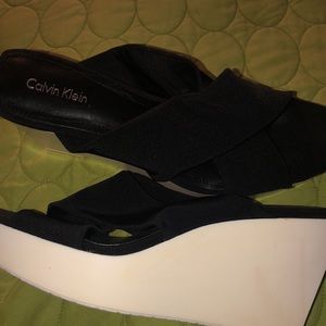 Calvin Klein wedges new
